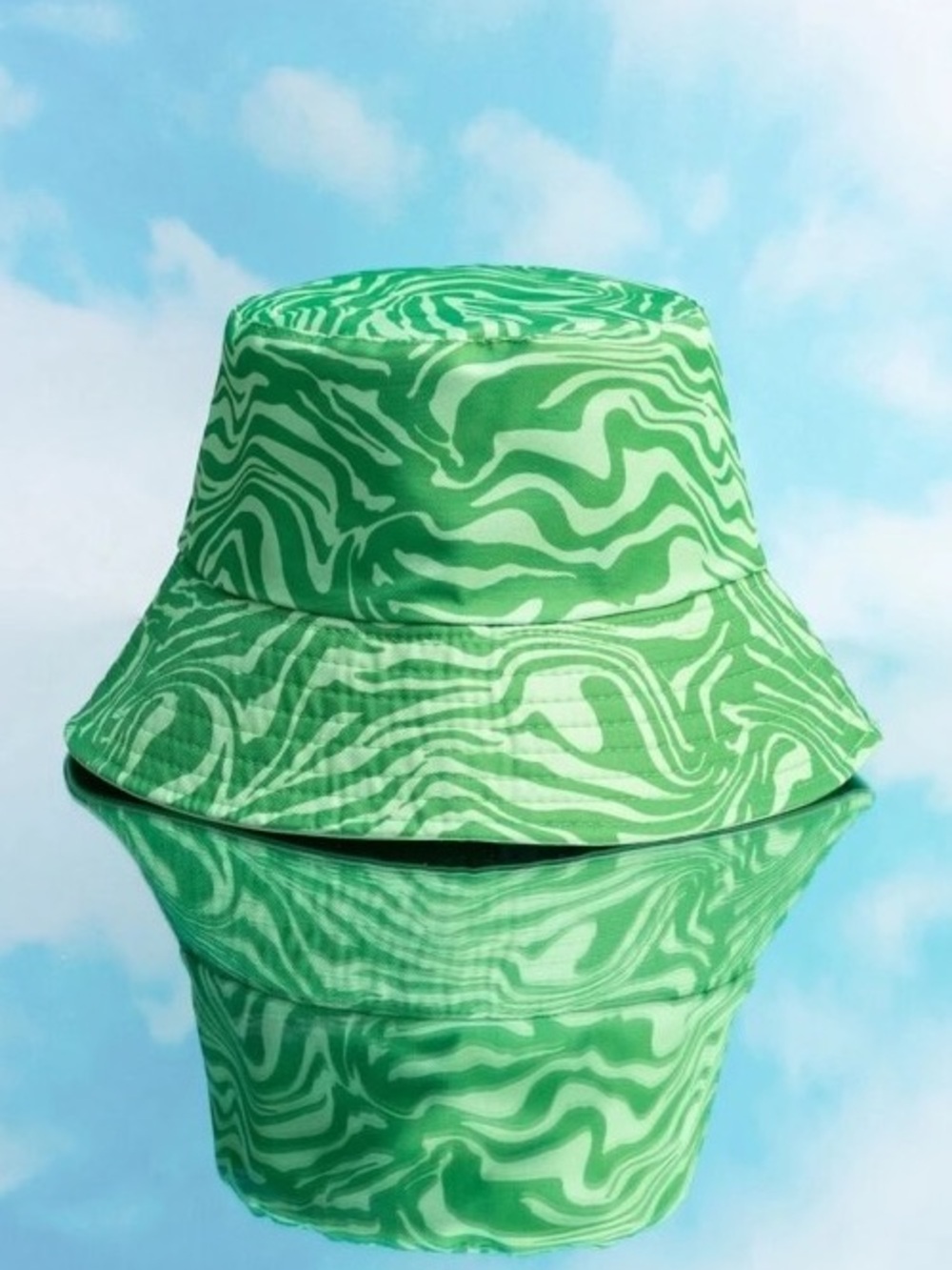Green Swirl Festival Bucket Hat | Y2K Retro Summer Vibes - Picture 2 of 4